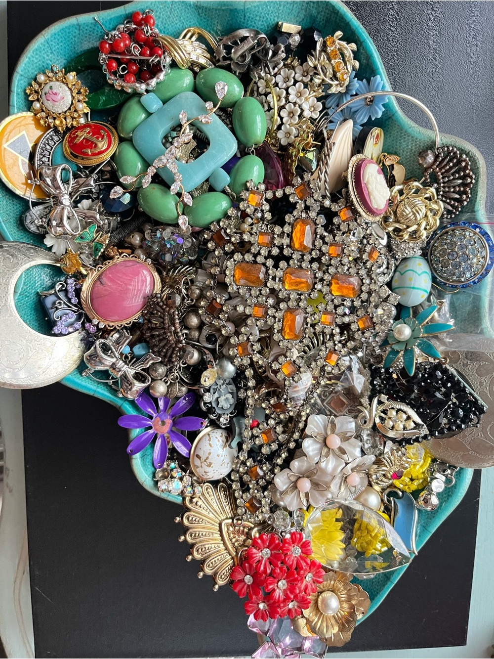 Vintage Junk Jewelry Parts Take-Out Boxes - Picture 3 of 16